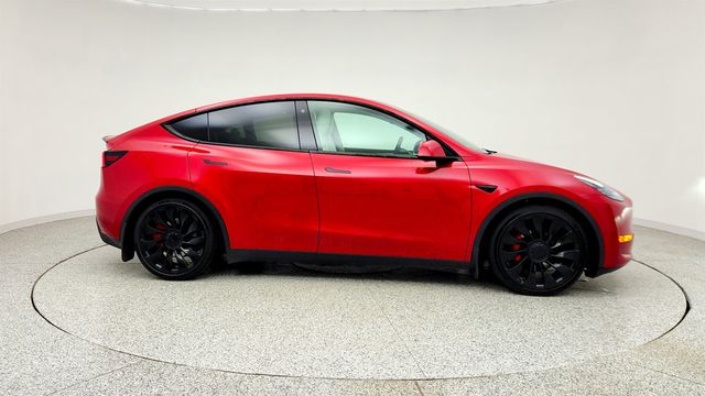 2023 Tesla Model Y Performance AWD w/ White & Black Premium Interior - 23006284 - 3