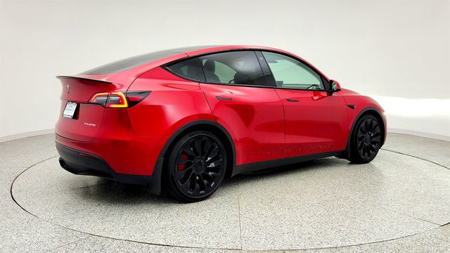 2023 Tesla Model Y Performance AWD w/ White & Black Premium Interior - 23006284 - 4