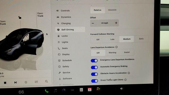 2023 Tesla Model Y Performance AWD w/ White & Black Premium Interior - 23010712 - 19