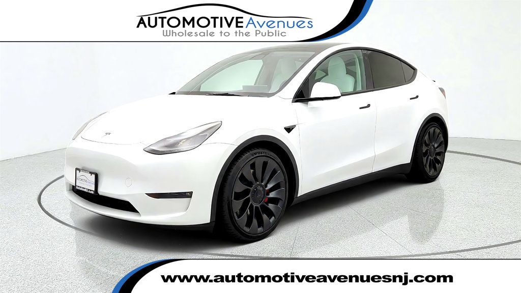 2023 Tesla Model Y Performance AWD w/ White & Black Premium Interior - 23080890 | Video 1