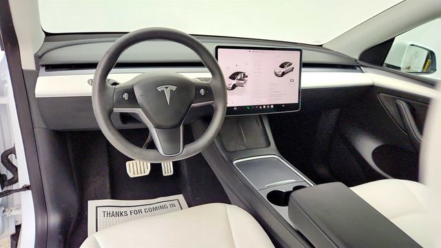 2023 Tesla Model Y Performance AWD w/ White & Black Premium Interior - 23080890 - 11