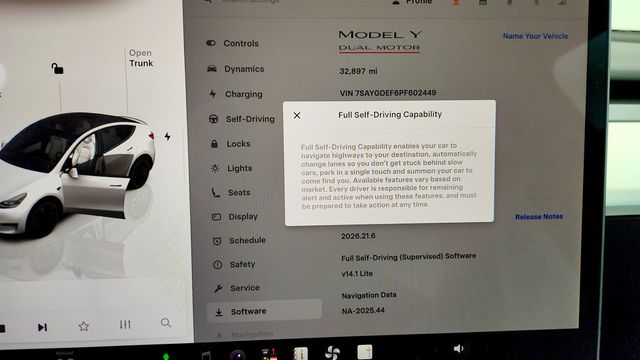 2023 Tesla Model Y Performance AWD w/ White & Black Premium Interior - 23080890 - 15