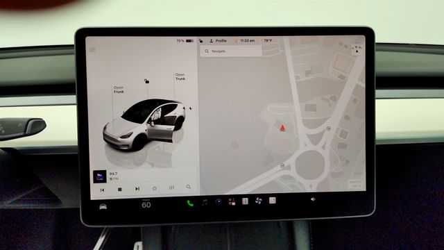 2023 Tesla Model Y Performance AWD w/ White & Black Premium Interior - 23080890 - 20
