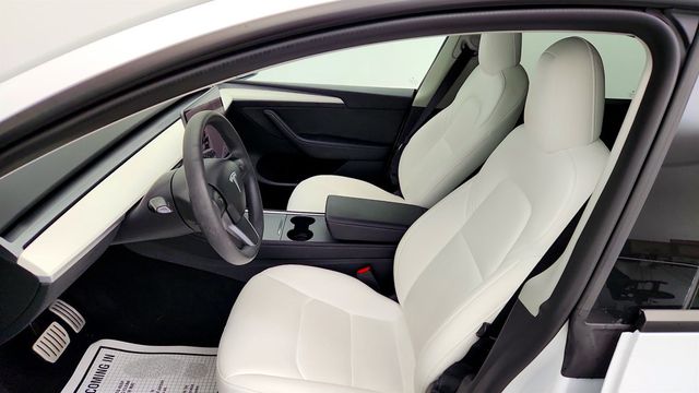 2023 Tesla Model Y Performance AWD w/ White & Black Premium Interior - 23080890 - 21