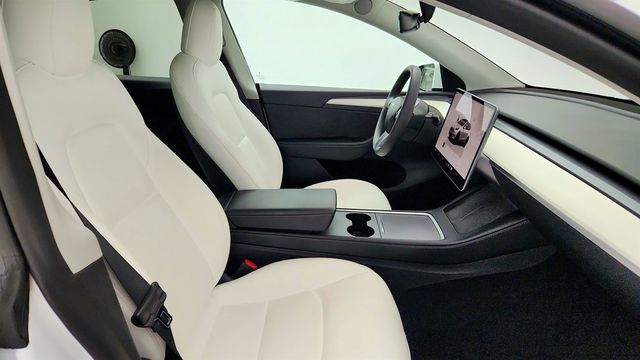 2023 Tesla Model Y Performance AWD w/ White & Black Premium Interior - 23080890 - 25