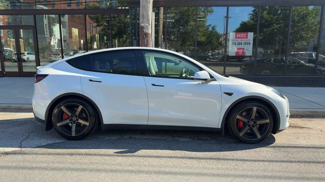 2023 Tesla Model Y PERFORMANCE PACKAGE! AWD! WHITE ON WHITE INTERIOR!  - 23065040 - 4