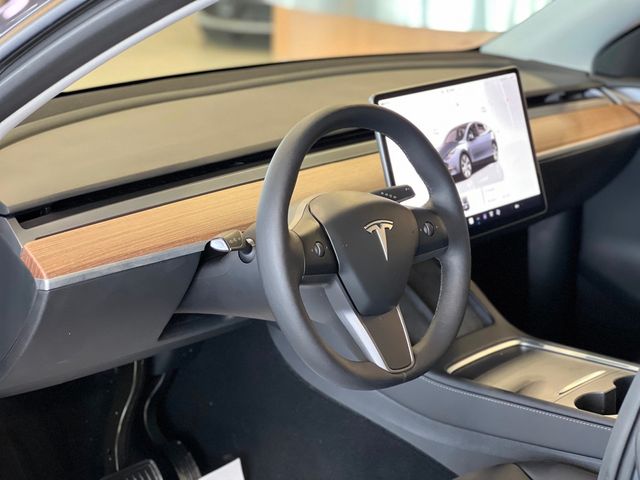 2023 Tesla Model Y RWD - 22975847 - 16