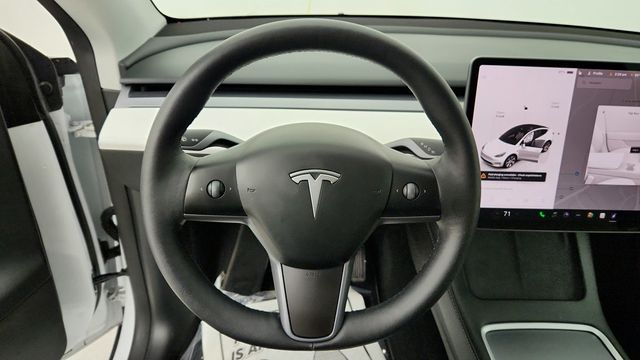 2023 Tesla Model Y RWD with White & Black Premium Interior - 22943270 - 12