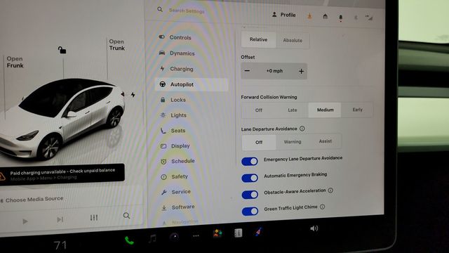 2023 Tesla Model Y RWD with White & Black Premium Interior - 22943270 - 19