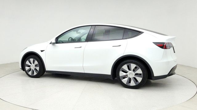 2023 Tesla Model Y RWD with White & Black Premium Interior - 22943270 - 6