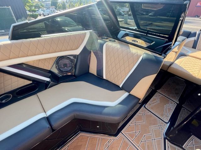 2023 Tige 25ZX LOW 25 Hours SALE! - 22904922 - 17