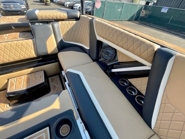 2023 Tige 25ZX LOW 25 Hours SALE! - 22904922 - 18