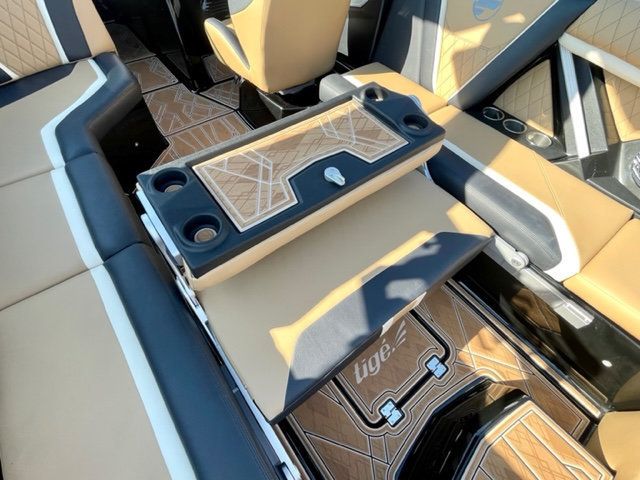 2023 Tige 25ZX LOW 25 Hours SALE! - 22904922 - 21
