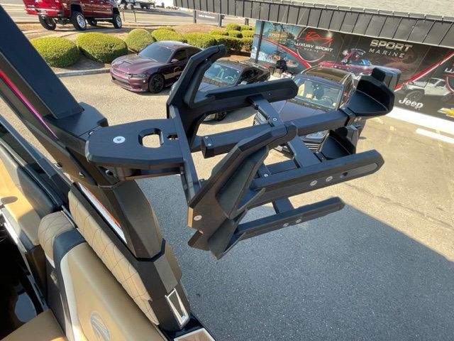 2023 Tige 25ZX LOW 25 Hours SALE! - 22904922 - 26