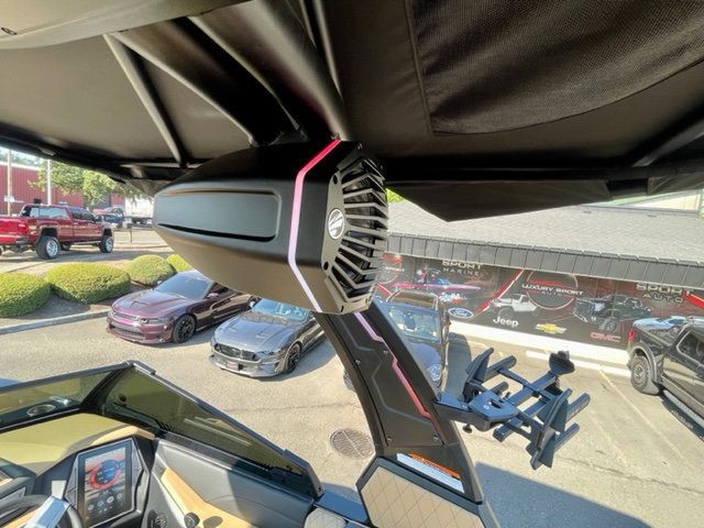 2023 Tige 25ZX LOW 25 Hours SALE! - 22904922 - 27