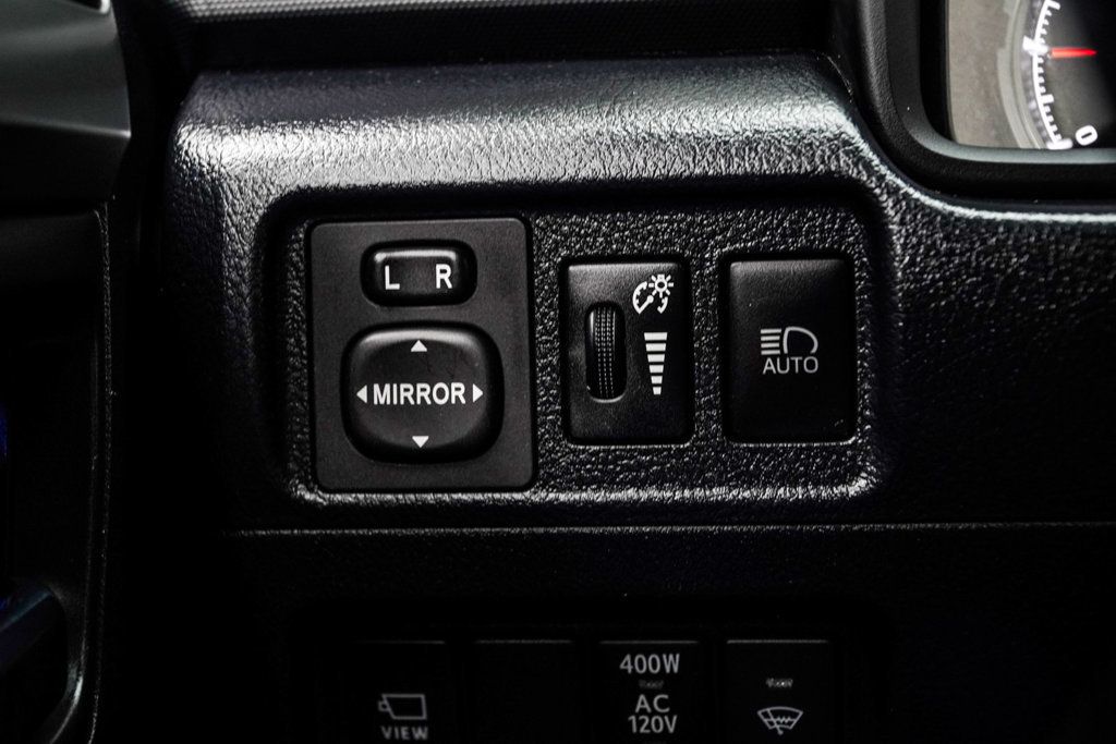 Toyota 4Runner photo 33