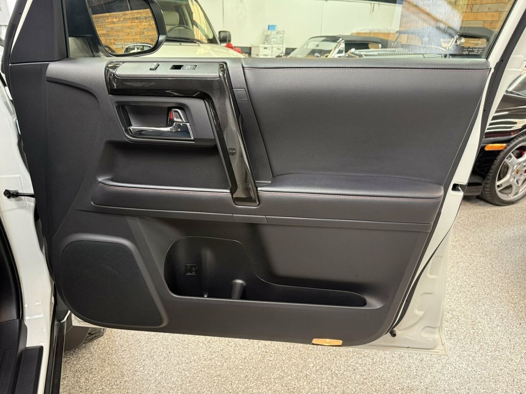 2023 Toyota 4Runner Local Trade/TRD-Off Road Premium/Heated Leather Seats/Blind Spot - 23075506 - 28