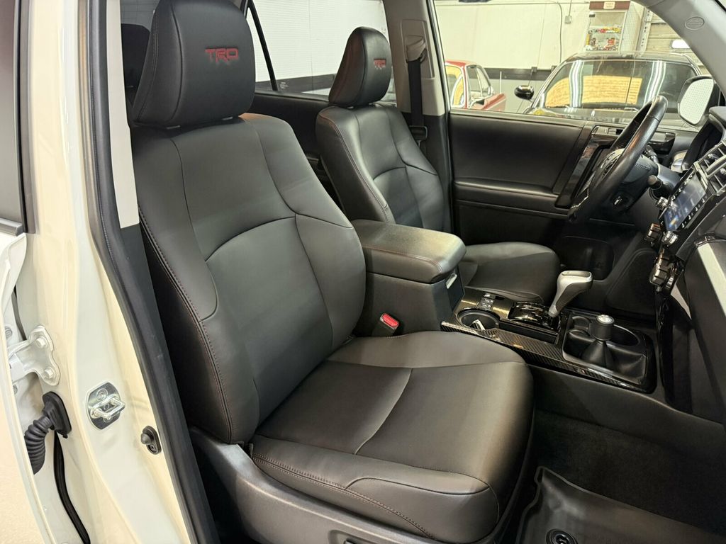 2023 Toyota 4Runner Local Trade/TRD-Off Road Premium/Heated Leather Seats/Blind Spot - 23075506 - 30