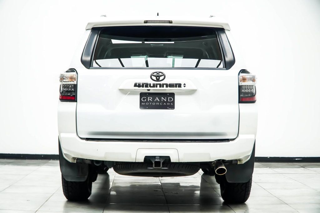 Toyota 4Runner photo 12
