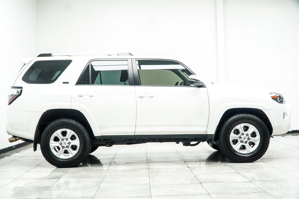 Toyota 4Runner photo 3