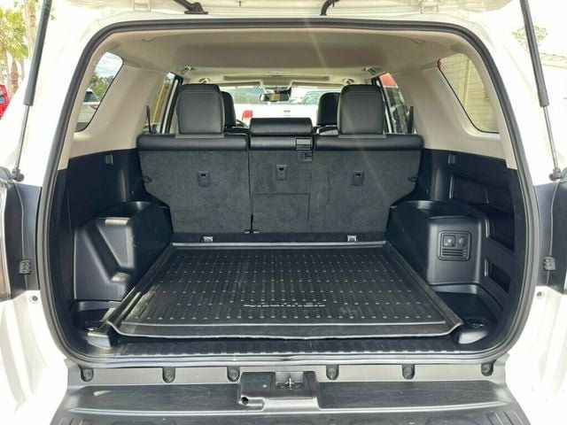 2023 Toyota 4Runner SR5 Premium 2WD - 22911894 - 3