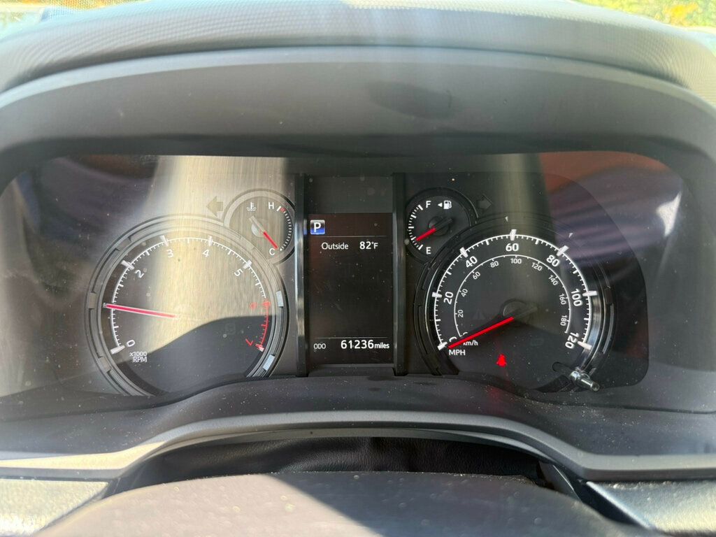 2023 Toyota 4Runner SR5 Premium 4WD photo 4