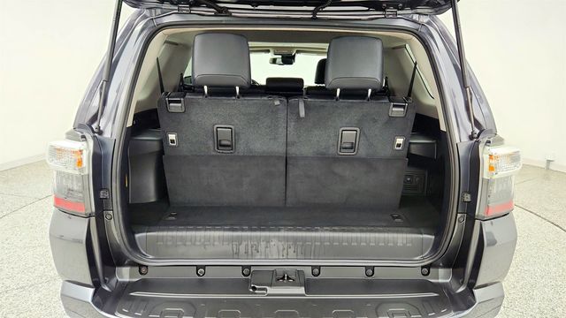 2023 Toyota 4Runner SR5 Premium 4WD w/ 3rd Row Seating + Premium Plus Pkg - 23036155 - 22