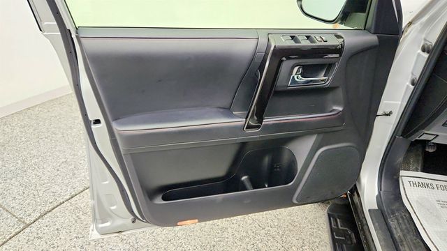 2023 Toyota 4Runner TRD Off Road Premium 4WD w/ Running Boards - 23027971 - 9