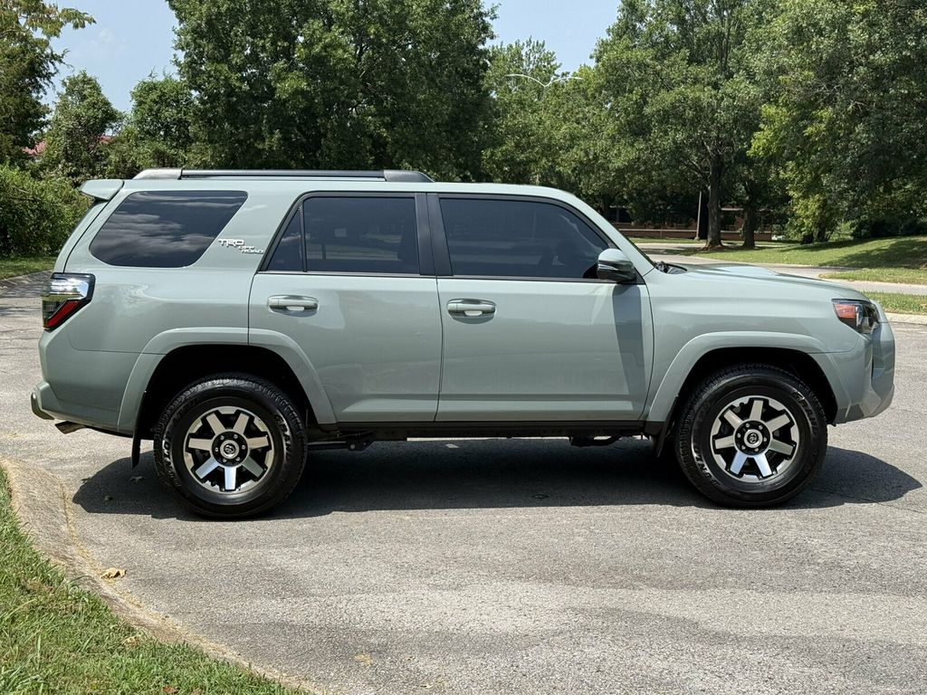 2023 Toyota 4Runner TRD Off-Road Premium/Heated Leather Seats/Blind Spot Monitor/NAV - 23065764 - 9