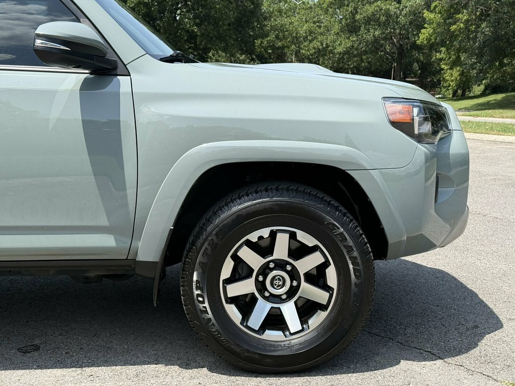 2023 Toyota 4Runner TRD Off-Road Premium/Heated Leather Seats/Blind Spot Monitor/NAV - 23065764 - 10