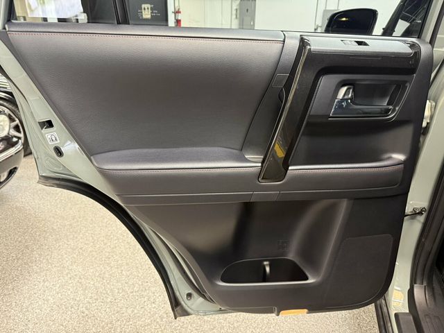 2023 Toyota 4Runner TRD Off-Road Premium/Heated Leather Seats/Blind Spot Monitor/NAV - 23065764 - 27