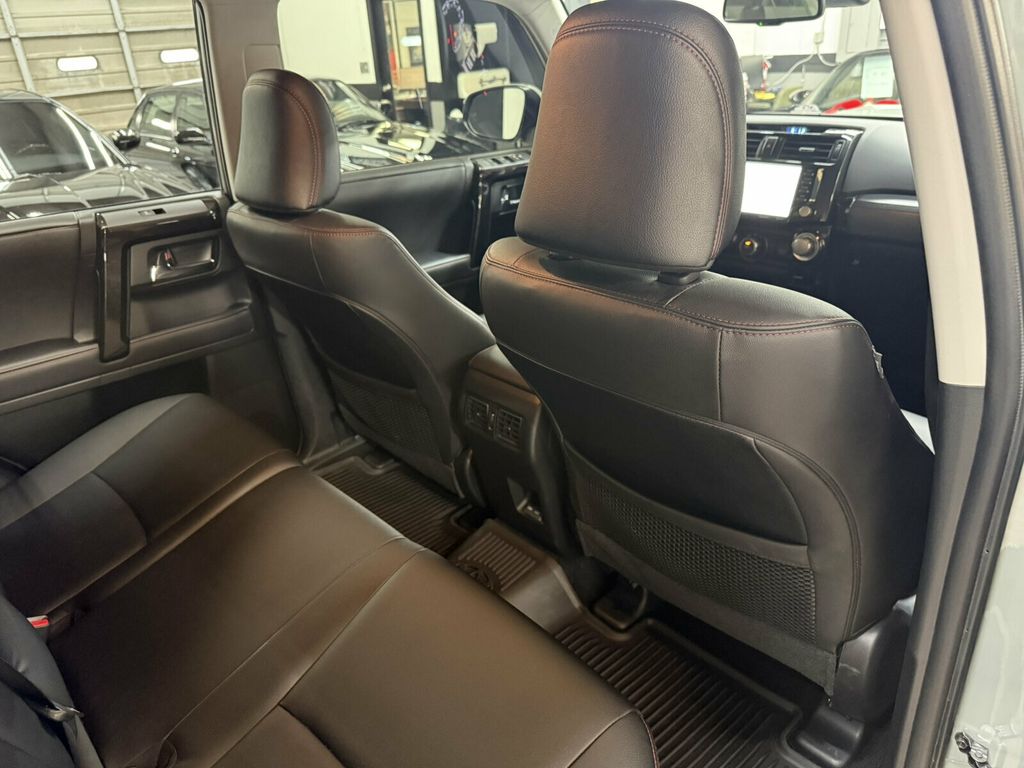 2023 Toyota 4Runner TRD Off-Road Premium/Heated Leather Seats/Blind Spot Monitor/NAV - 23065764 - 33
