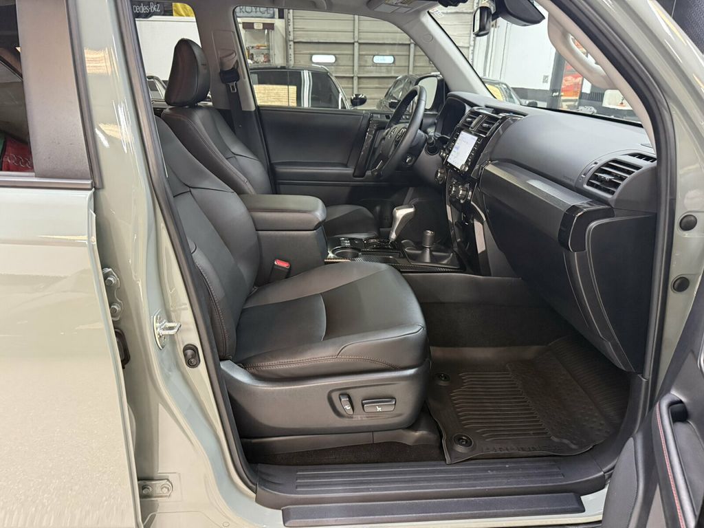 2023 Toyota 4Runner TRD Off-Road Premium/Heated Leather Seats/Blind Spot Monitor/NAV - 23065764 - 36