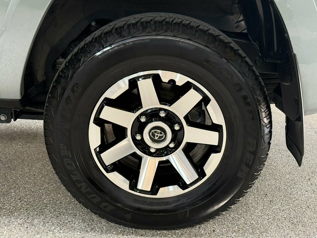 2023 Toyota 4Runner TRD Off-Road Premium/Heated Leather Seats/Blind Spot Monitor/NAV - 23065764 - 39