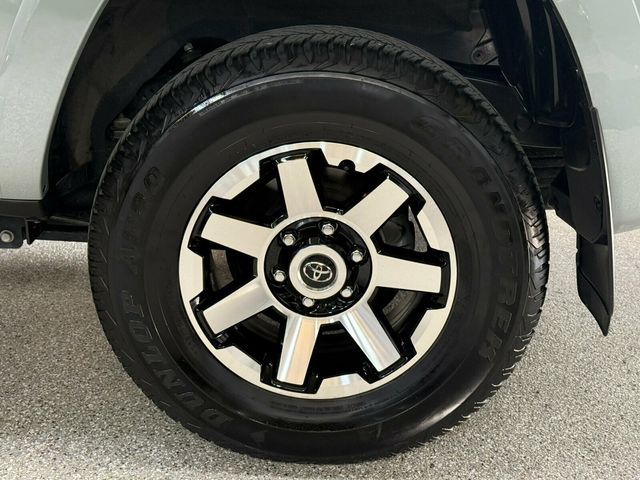 2023 Toyota 4Runner TRD Off-Road Premium/Heated Leather Seats/Blind Spot Monitor/NAV - 23065764 - 39