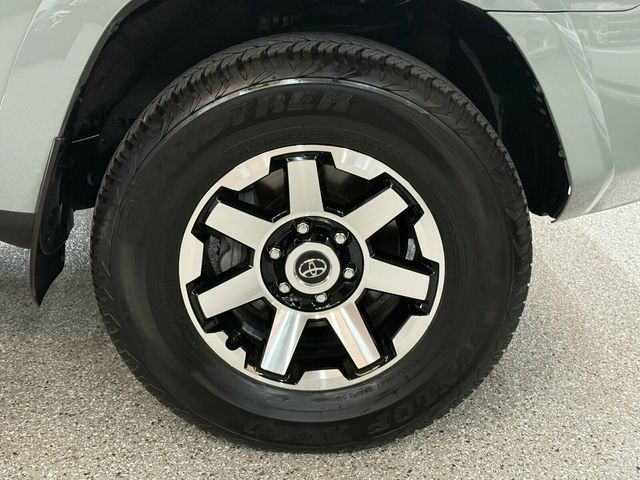 2023 Toyota 4Runner TRD Off-Road Premium/Heated Leather Seats/Blind Spot Monitor/NAV - 23065764 - 41