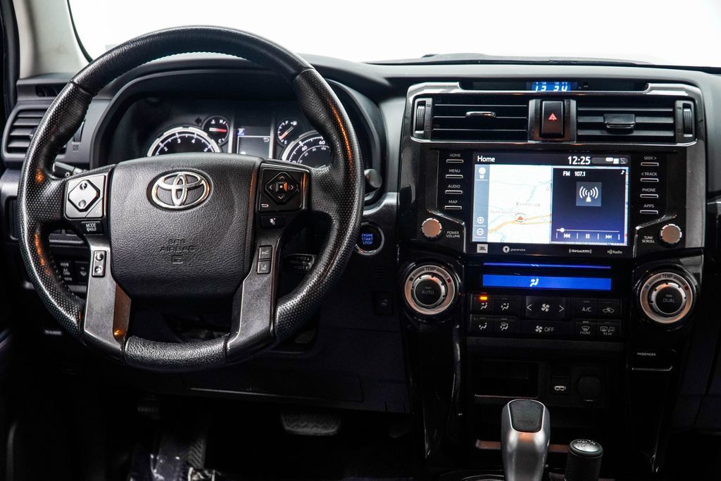 Toyota 4Runner photo 20