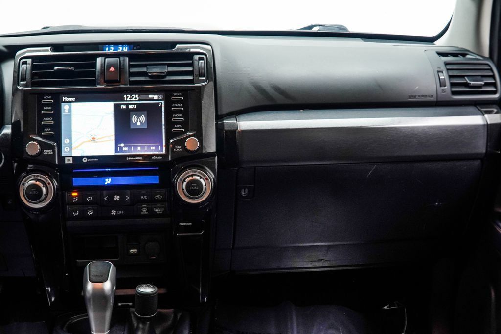 Toyota 4Runner photo 21