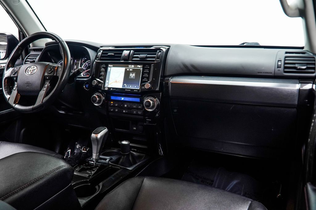 Toyota 4Runner photo 22