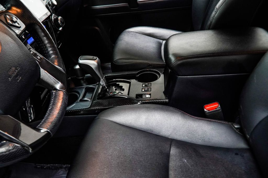 Toyota 4Runner photo 23