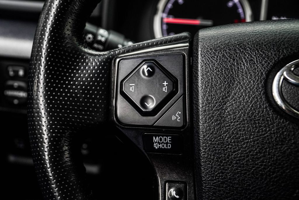 Toyota 4Runner photo 37