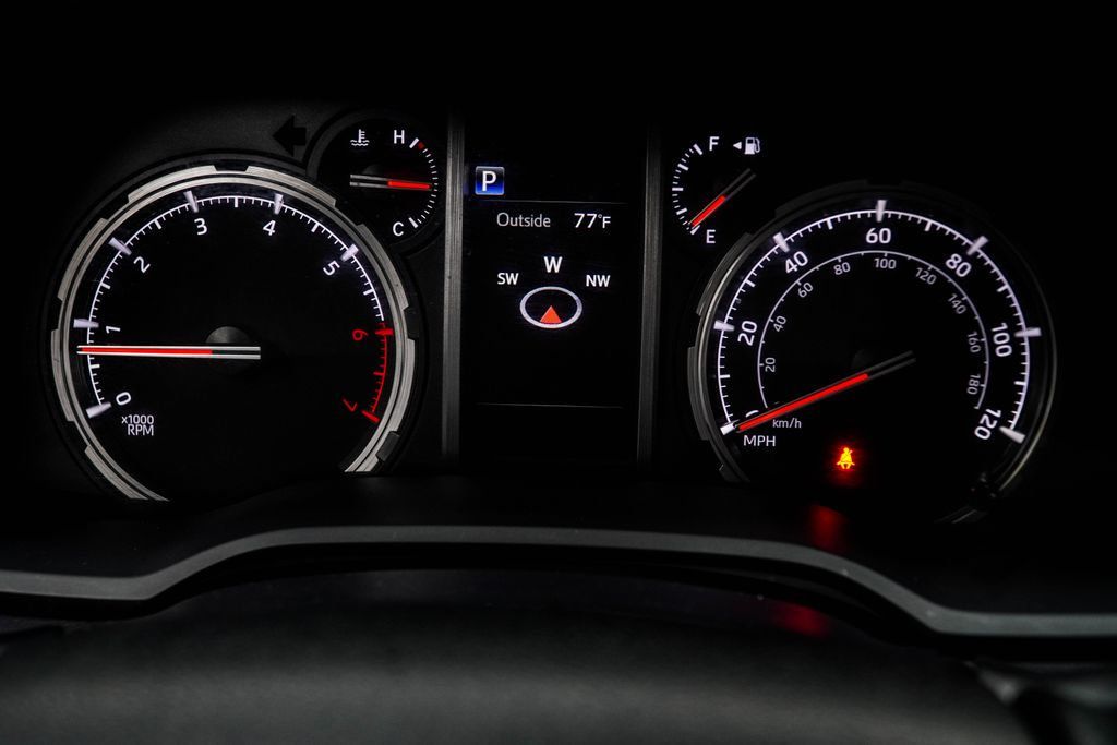 Toyota 4Runner photo 39