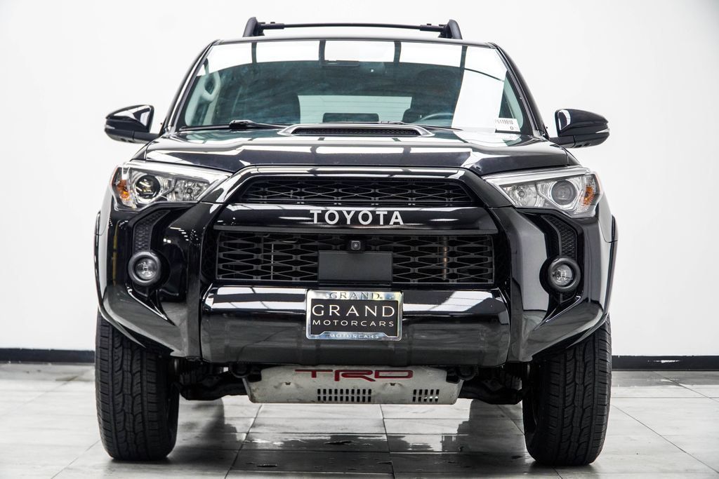 Toyota 4Runner photo 8