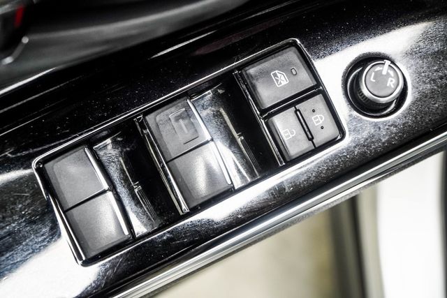 2023 Toyota bZ4X Limited AWD - 22952004 - 43