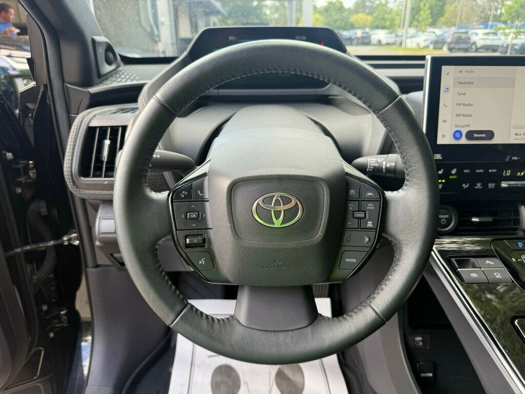 2023 Toyota bZ4X Limited photo 5