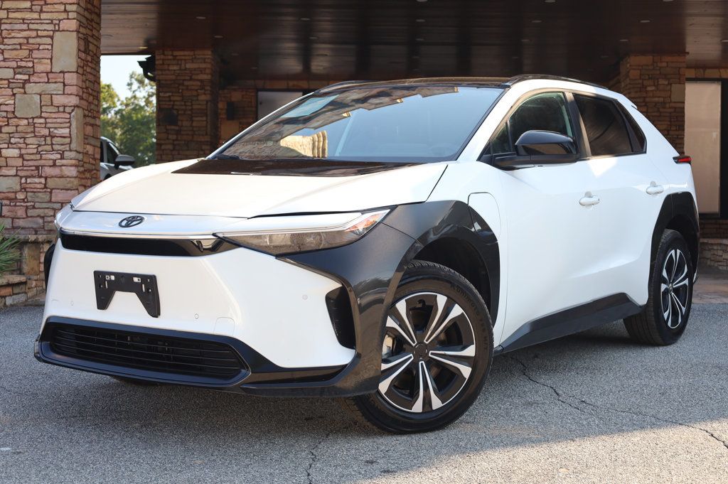 2023 Toyota bZ4X XLE photo 2