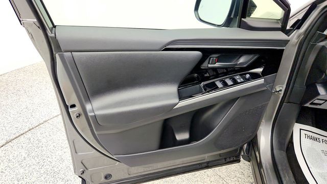 2023 Toyota bZ4X XLE AWD w/ Weather Package - 23085641 - 10