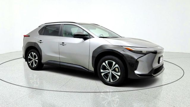2023 Toyota bZ4X XLE AWD w/ Weather Package - 23085641 - 2