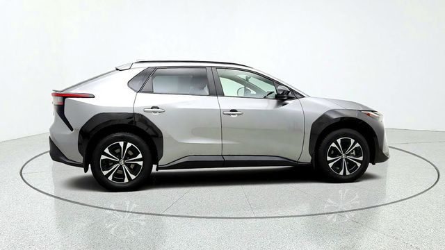 2023 Toyota bZ4X XLE AWD w/ Weather Package - 23085641 - 3