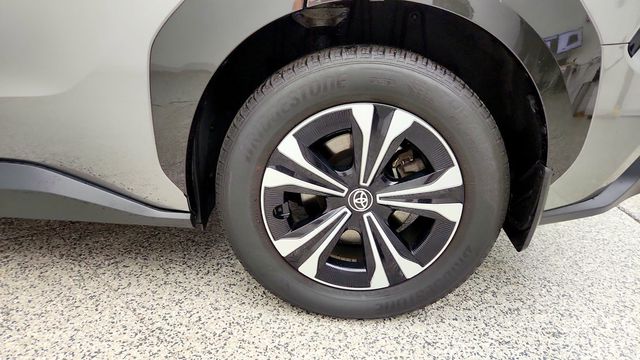 2023 Toyota bZ4X XLE AWD w/ Weather Package - 23085641 - 8